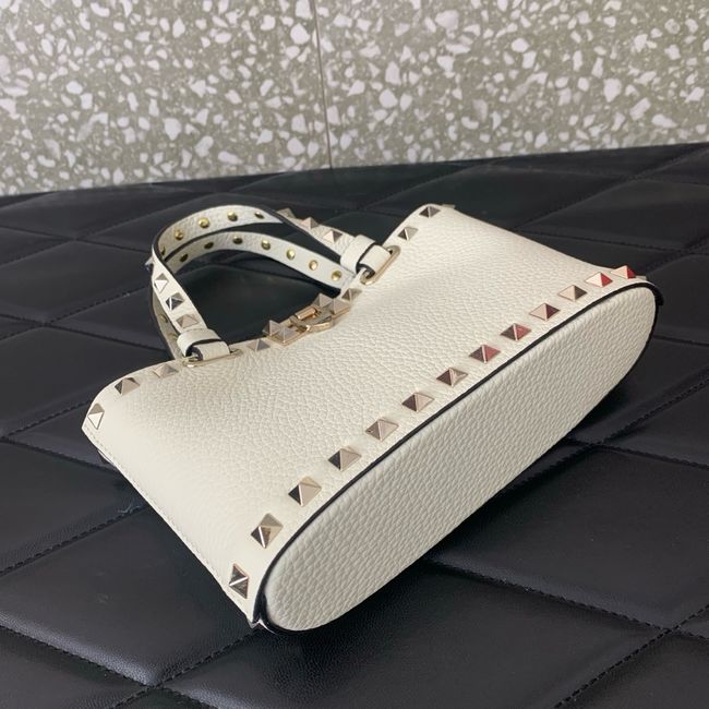 VALENTINO ROCKSTUD mini grained calfskin bag SHI16 Ivory VALENTINO ROCKSTUD mini grained calfskin bag SHI16 Ivory