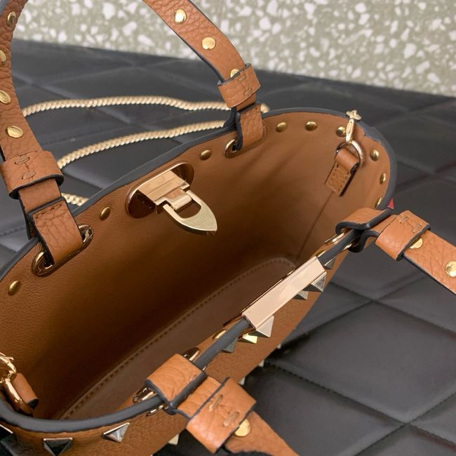 VALENTINO ROCKSTUD mini grained calfskin bag SHI16 camel VALENTINO ROCKSTUD mini grained calfskin bag SHI16 camel
