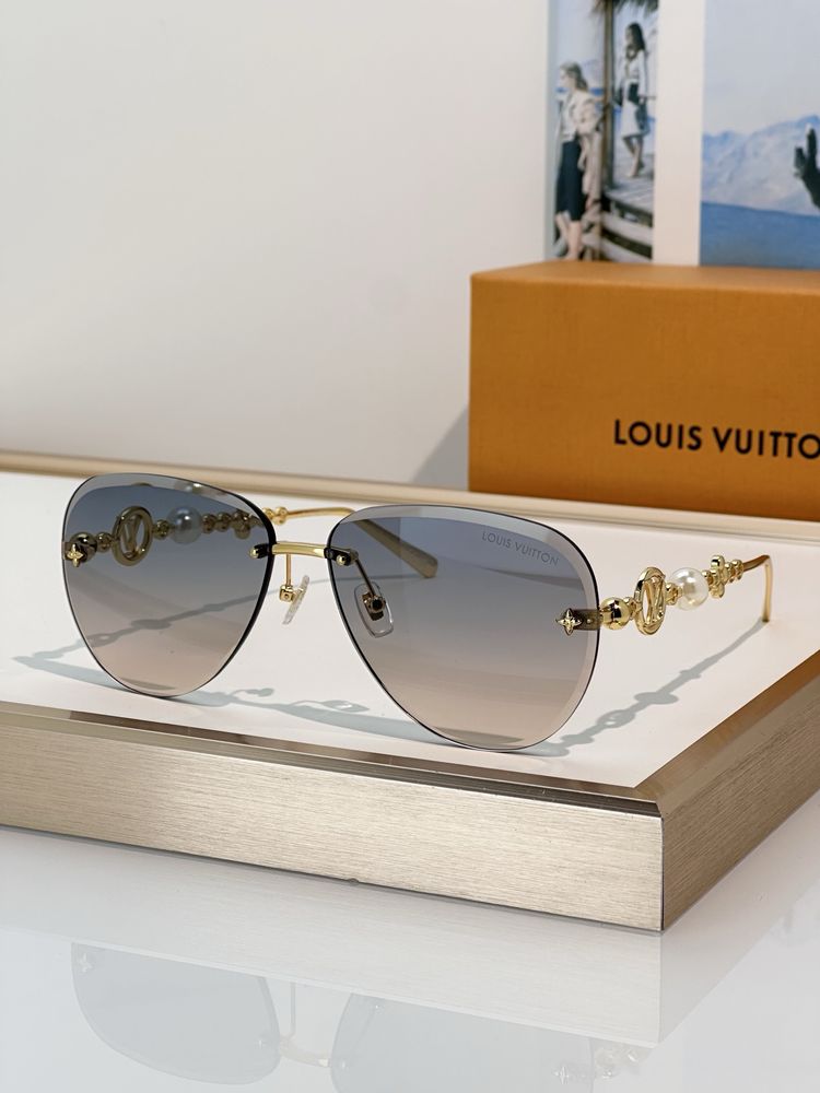 Louis Vuitton Sunglasses LVS00001-4