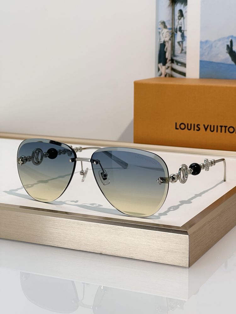 Louis Vuitton Sunglasses LVS00001-8