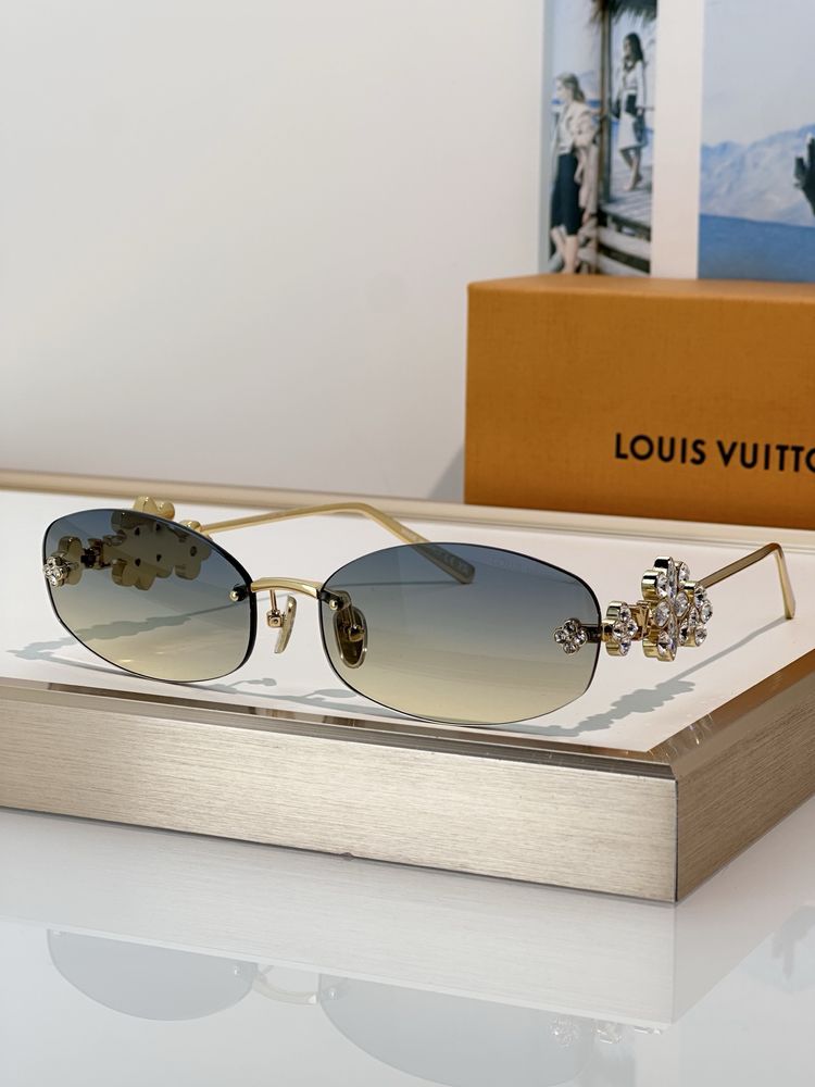 Louis Vuitton Sunglasses LVS00006-8