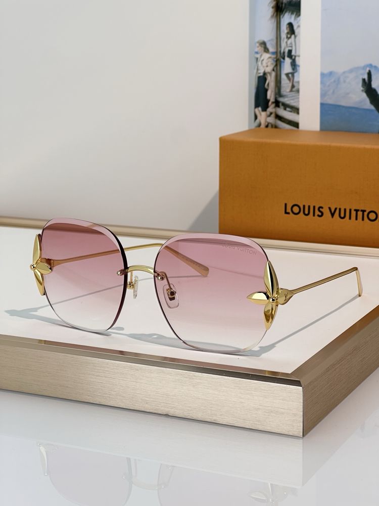 Louis Vuitton Sunglasses LVS00008-4
