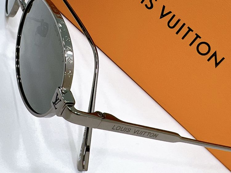 Louis Vuitton Sunglasses LVS00015-1