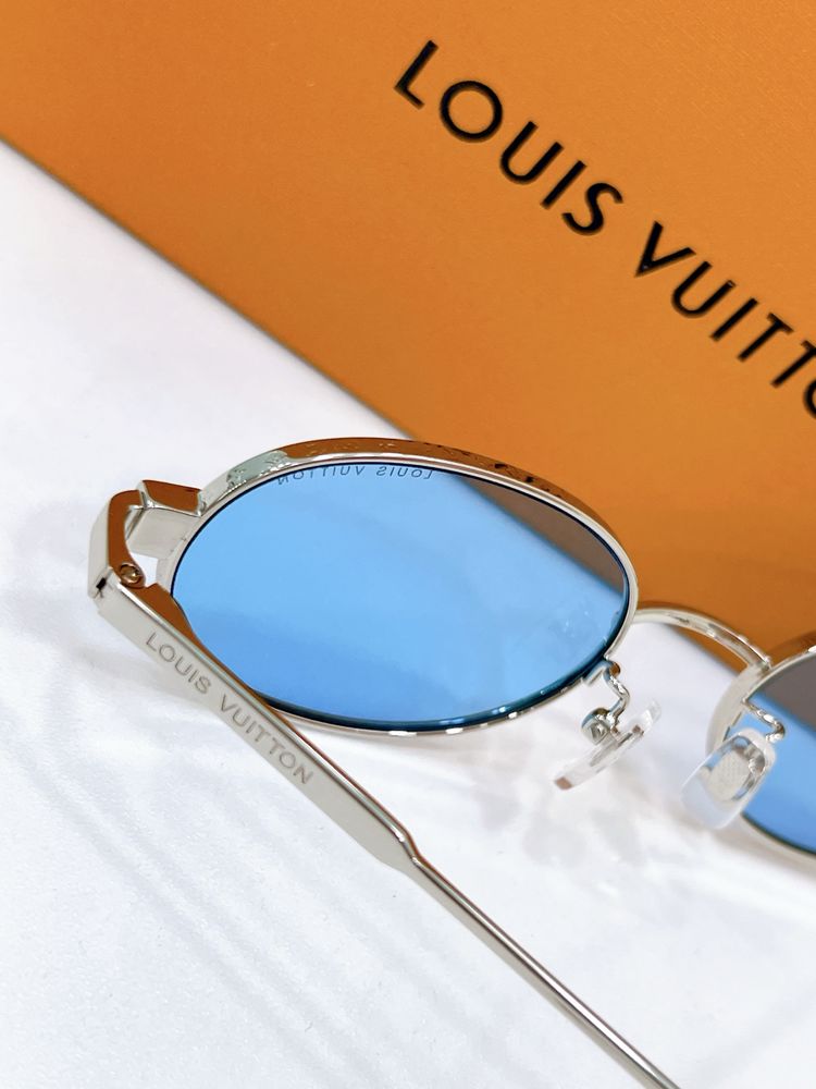 Louis Vuitton Sunglasses LVS00015-3