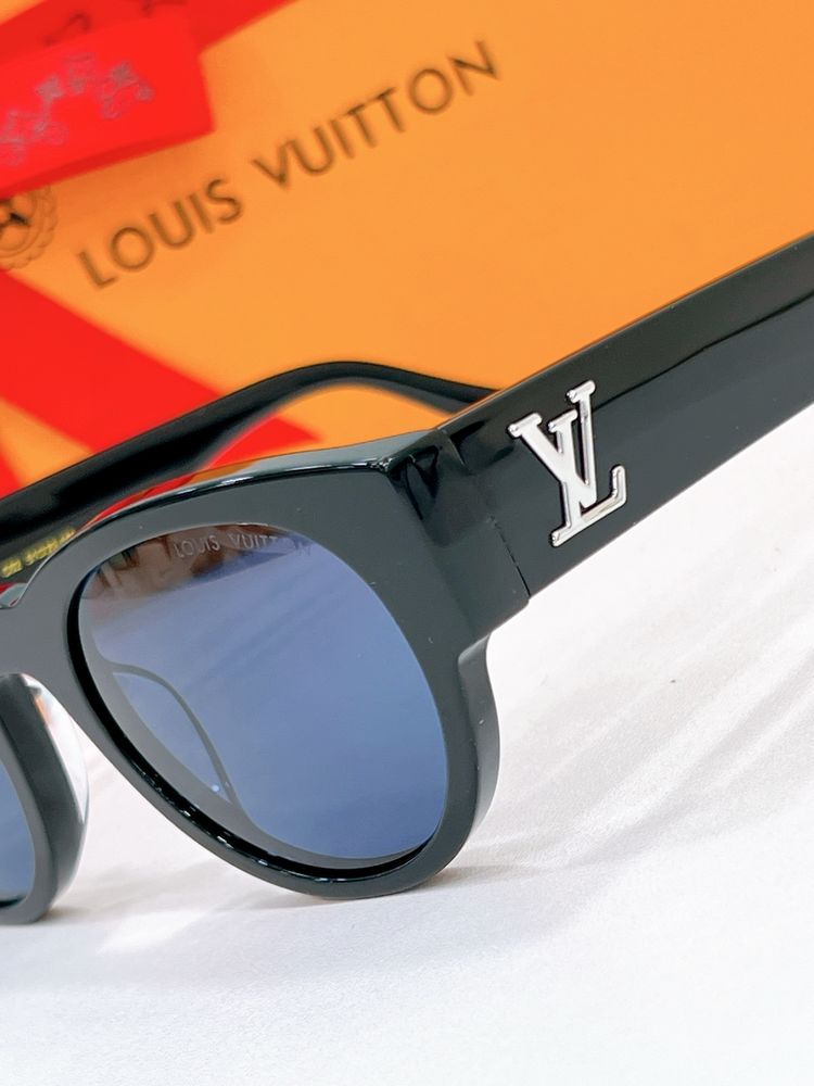 Louis Vuitton Sunglasses LVS00018-2