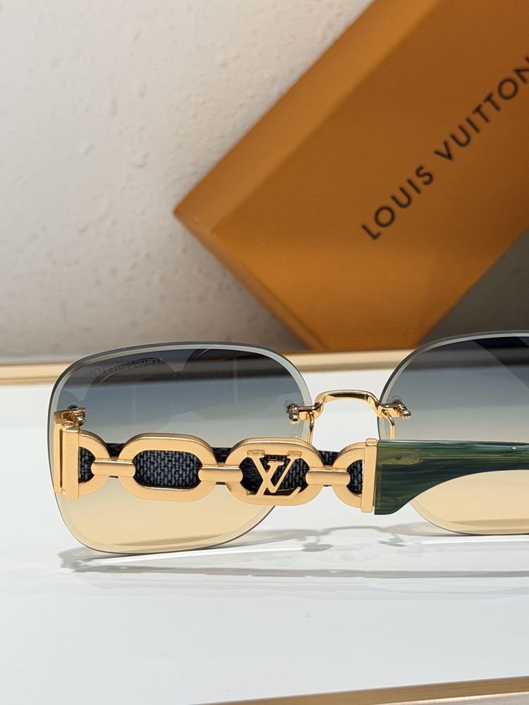 Louis Vuitton Sunglasses LVS00019-2