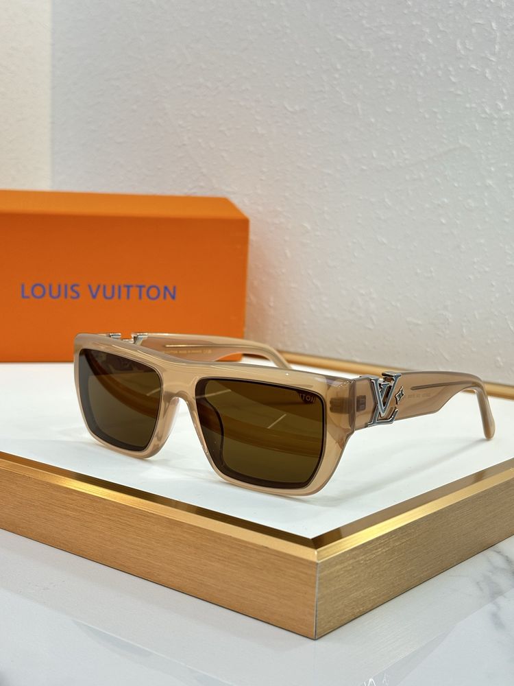 Louis Vuitton Sunglasses LVS00025-4