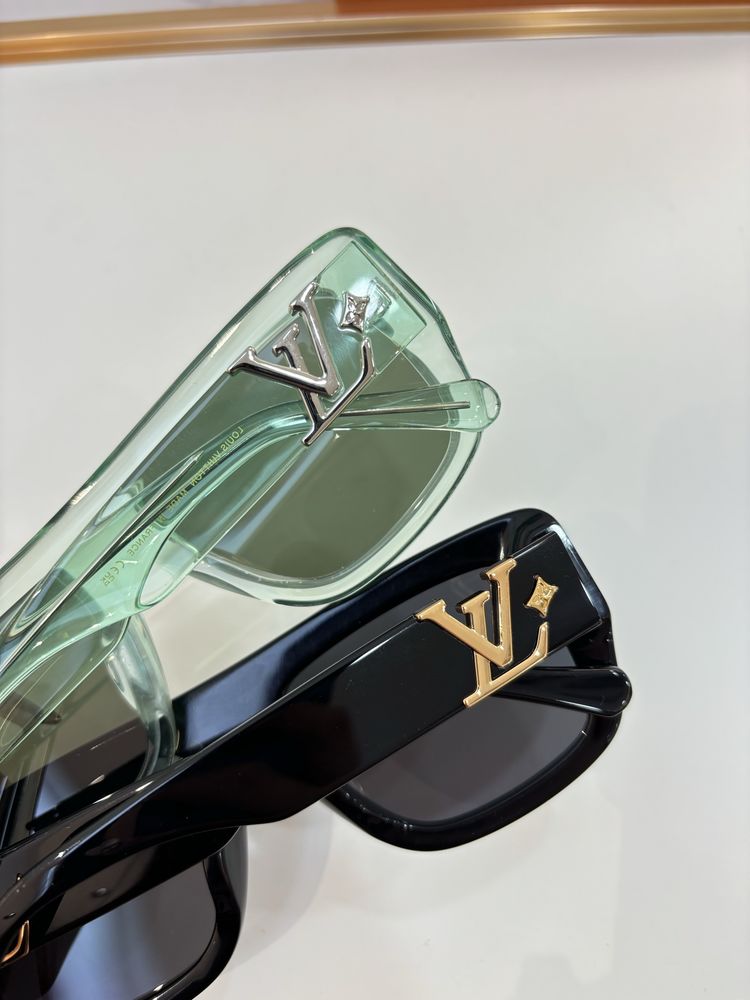 Louis Vuitton Sunglasses LVS00026-1