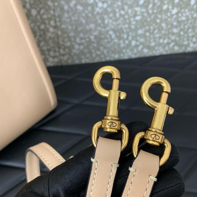 VALENTINO ANTIBES medium leather bag YB0D16 cream VALENTINO ANTIBES medium leather bag YB0D16 cream