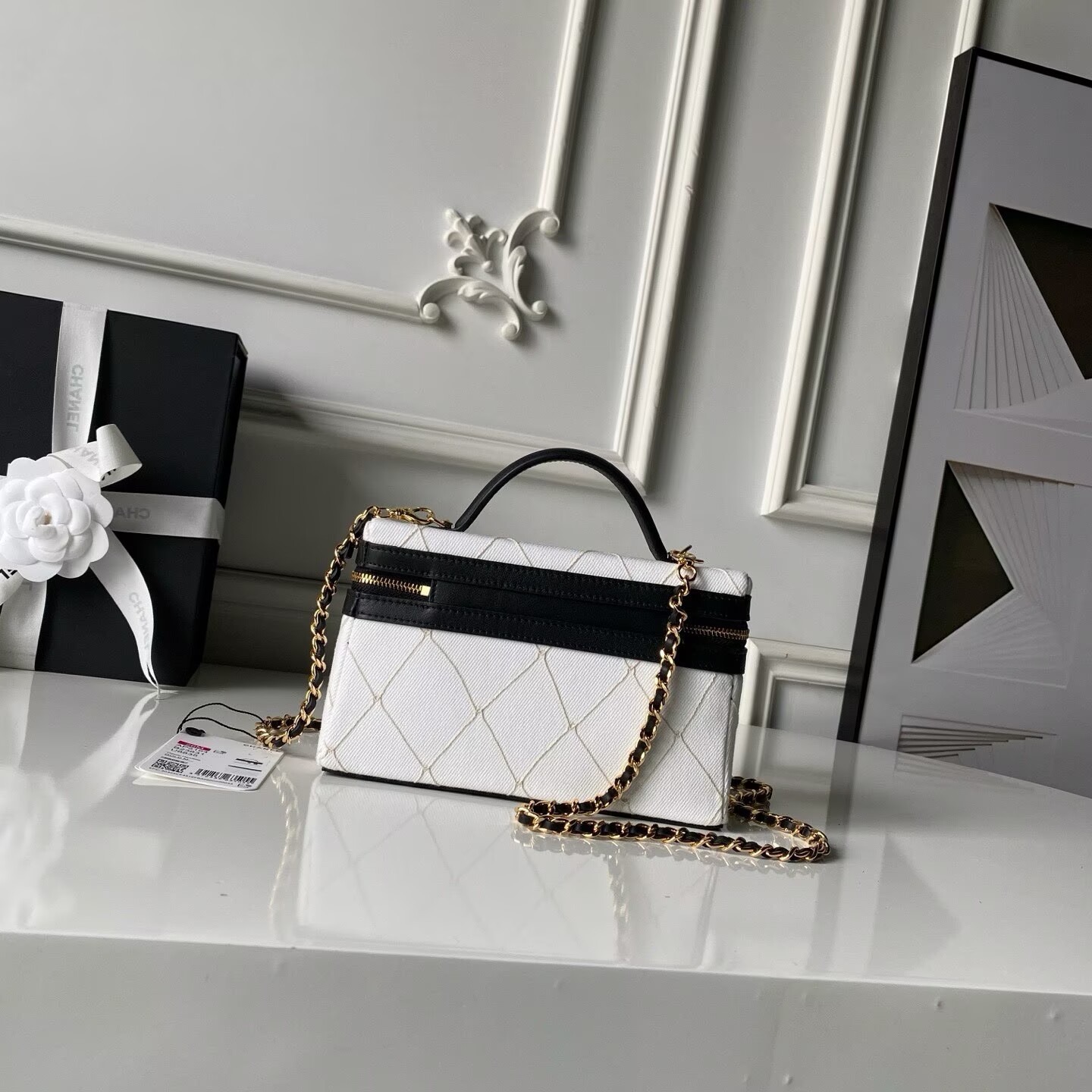 Chanel 26C Coco Beach Mini Vanity Bag AP5164 Black Chanel 26C Coco Beach Mini Vanity Bag AP5164 Black