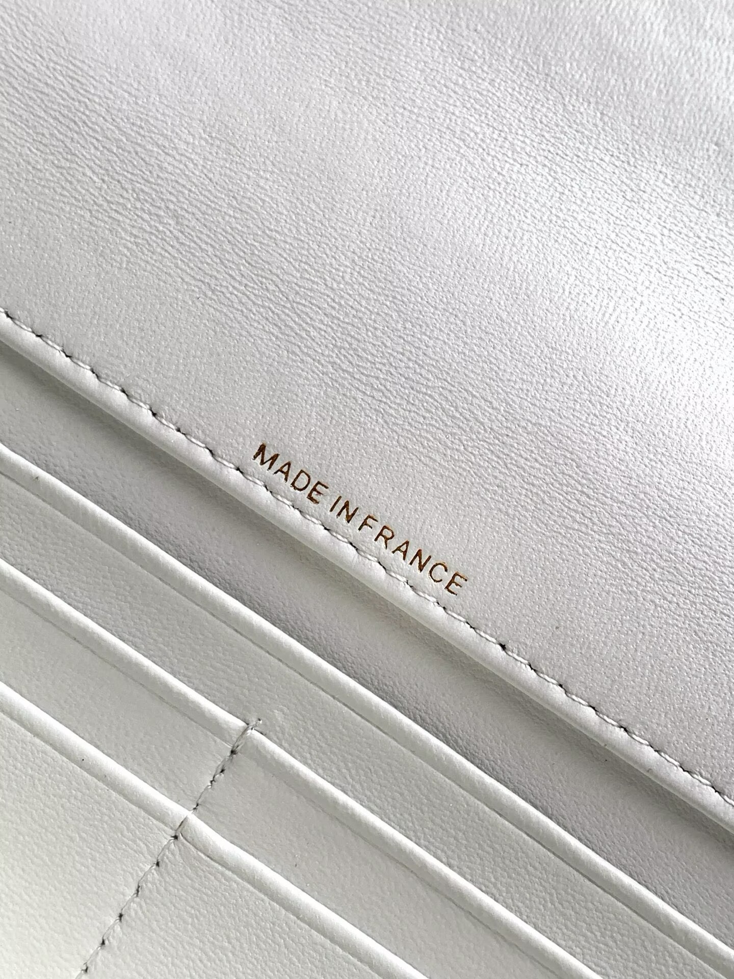 Chanel 26A Original Leather CC Handbag A6430 White Chanel 26A Original Leather CC Handbag A6430 White