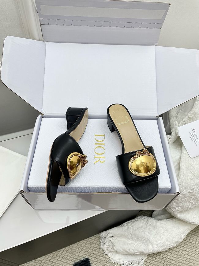 Dior slides 65059-1