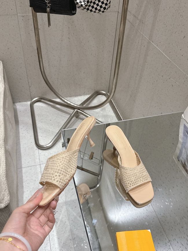 Louis Vuitton 6 AM Mule 1AK219-5