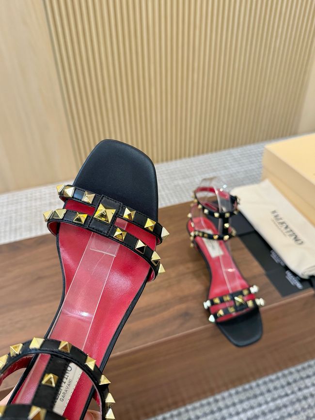 Valentino ROCKSTUD lambskin 65075-2