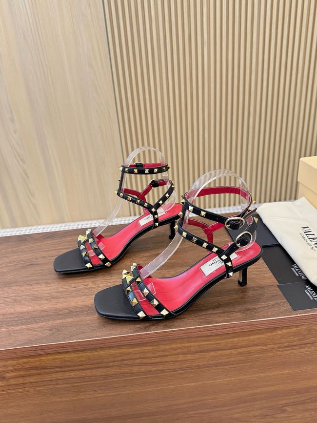 Valentino ROCKSTUD lambskin 65075-2