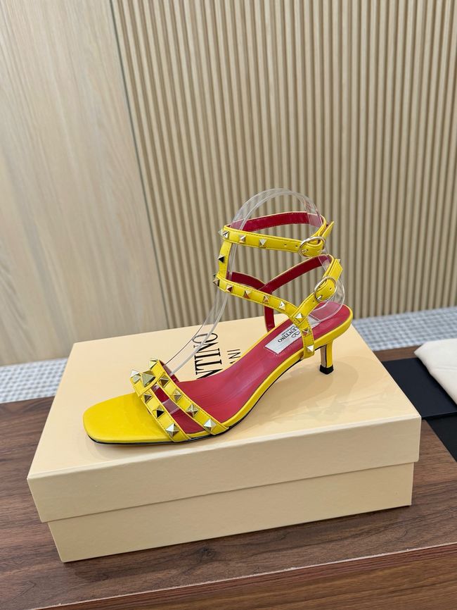 Valentino ROCKSTUD lambskin 65075-4