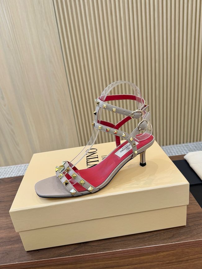 Valentino ROCKSTUD lambskin 65075-5