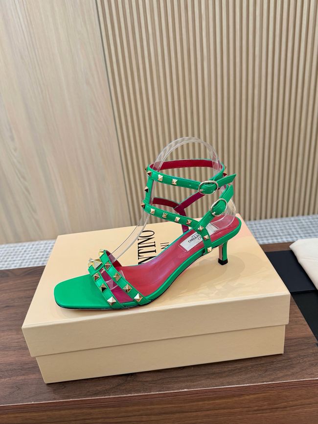 Valentino ROCKSTUD lambskin 65075-6