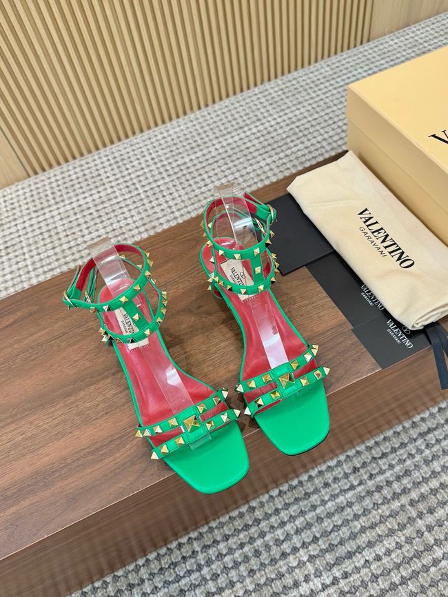 Valentino ROCKSTUD lambskin 65075-6