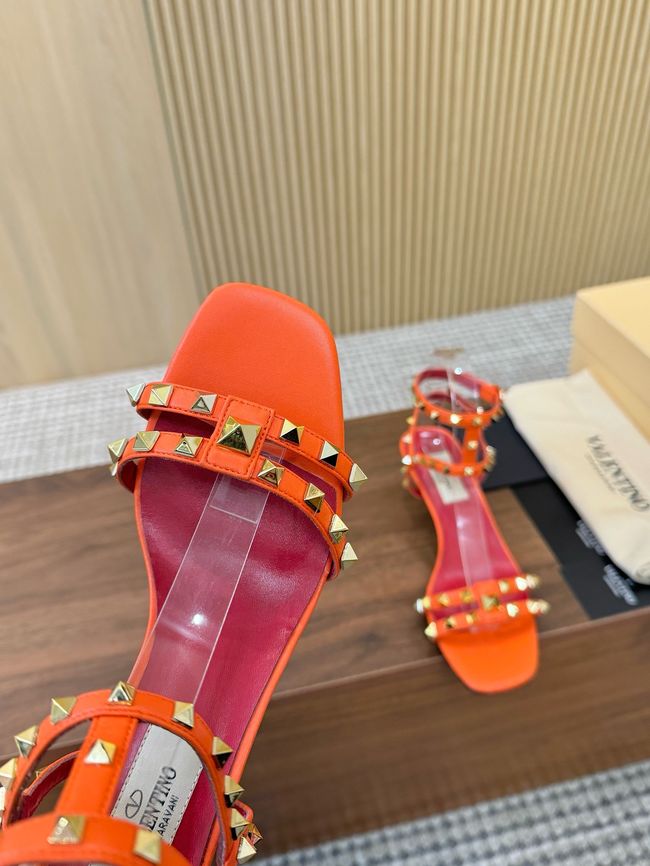 Valentino ROCKSTUD lambskin 65075-7