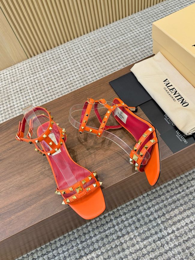Valentino ROCKSTUD lambskin 65075-7