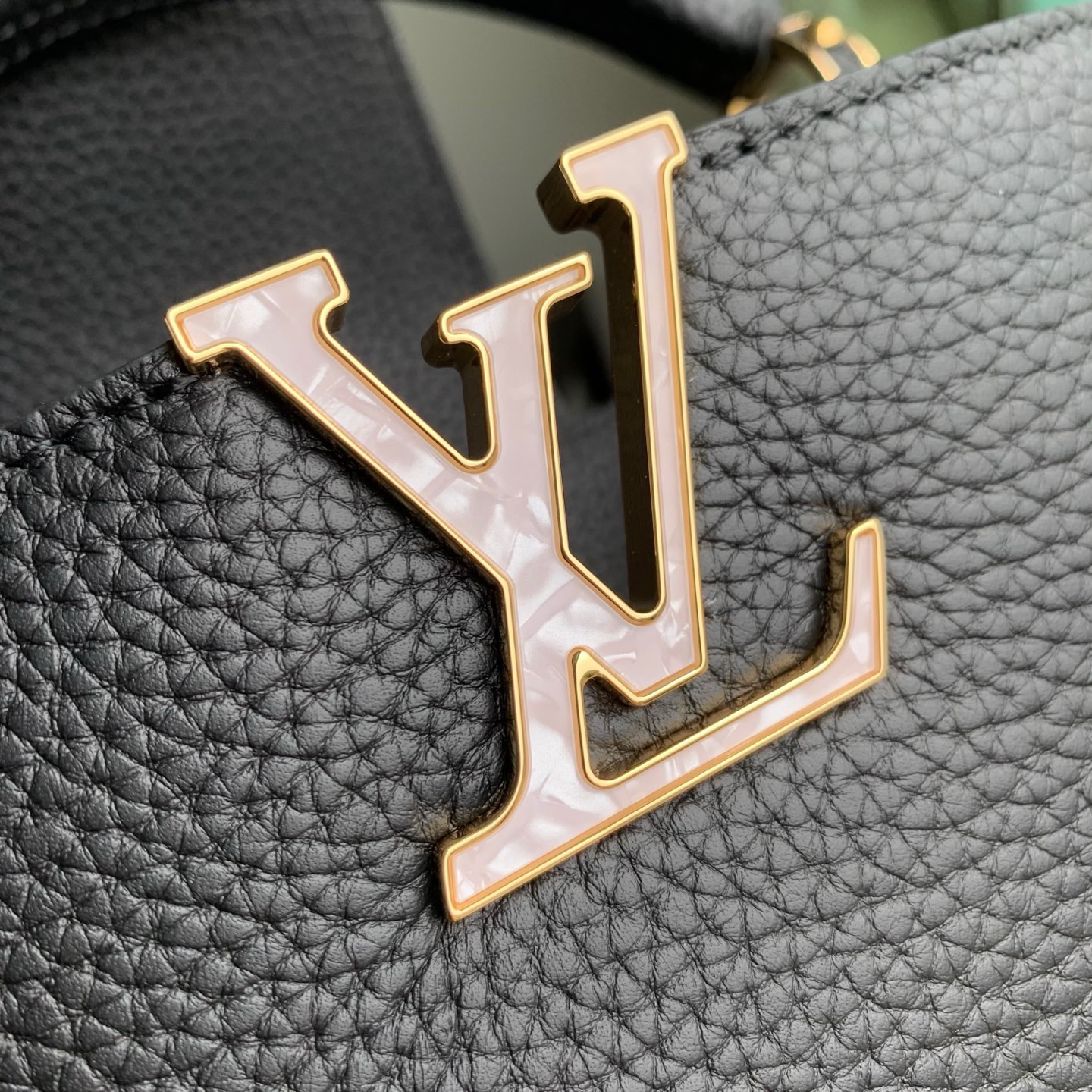 Louis Vuitton Capucines East West Mini M29443 black