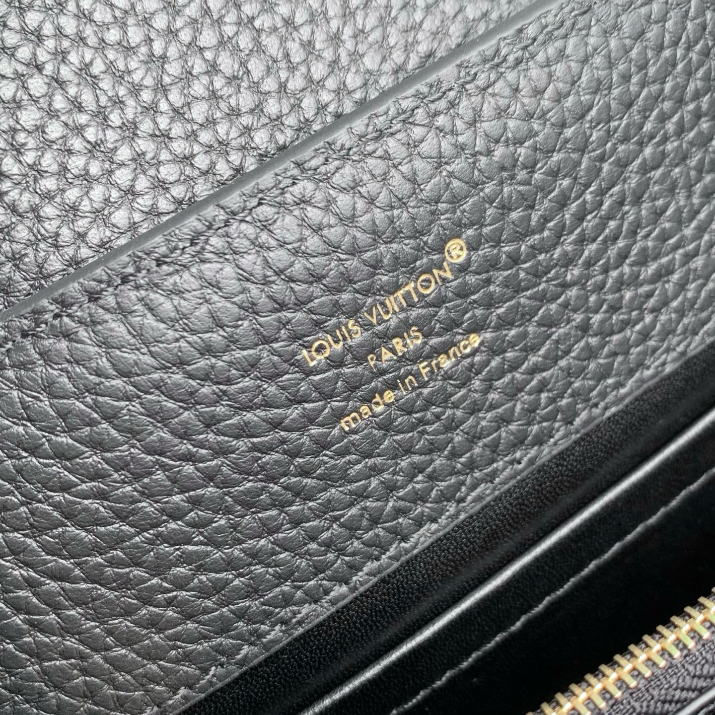 Louis Vuitton Capucines East West Mini M29443 black