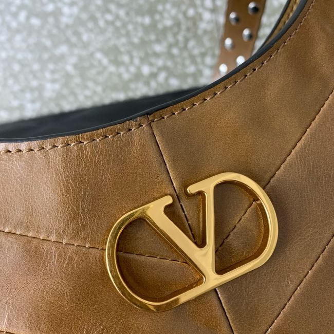 VALENTINO VLOGO calfskin Shoulder Bag 0073 brown