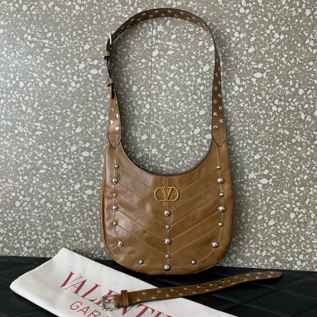 VALENTINO VLOGO calfskin Shoulder Bag 0073 brown