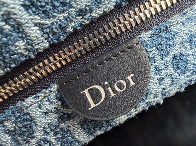 MEDIUM DIORTRAVEL NOMAD POUCH Oblique Jacquard S5554O denim blue MEDIUM DIORTRAVEL NOMAD POUCH Oblique Jacquard S5554O denim blue