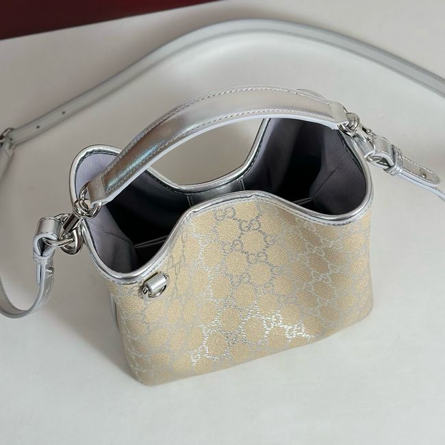 Gucci GG Emblem medium bucket bag 815103 silver Gucci GG Emblem medium bucket bag 815103 silver