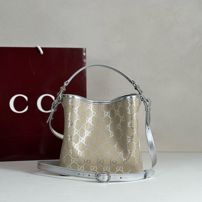 Gucci GG Emblem medium bucket bag 815103 silver Gucci GG Emblem medium bucket bag 815103 silver