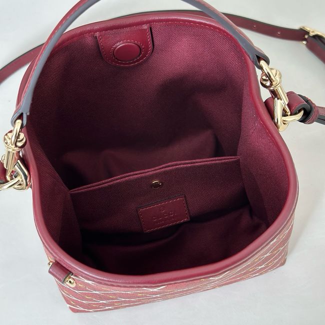 Gucci GG Emblem small bucket bag fabric 815118 red