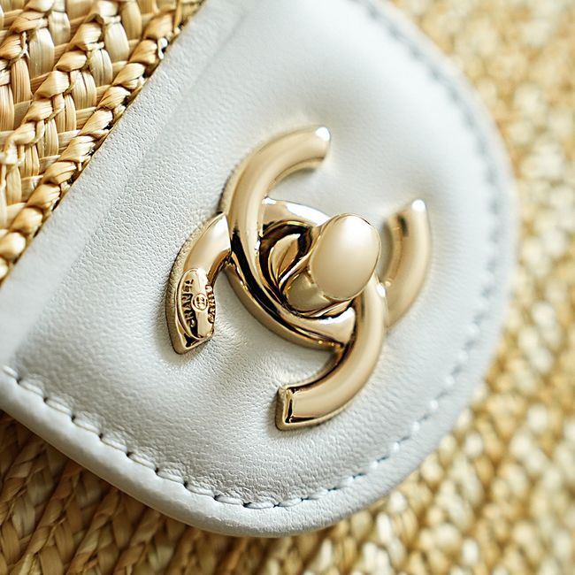 CHANEL Small Flapbag Braided Straw AS6017 white CHANEL Small Flapbag Braided Straw AS6017 white