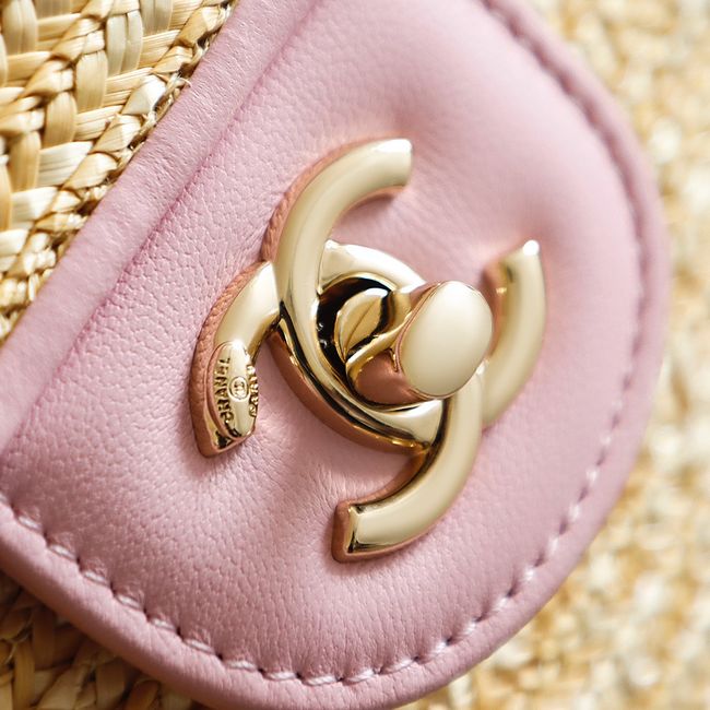 CHANEL medium Flapbag Braided Straw 66992 light purple CHANEL medium Flapbag Braided Straw 66992 light purple