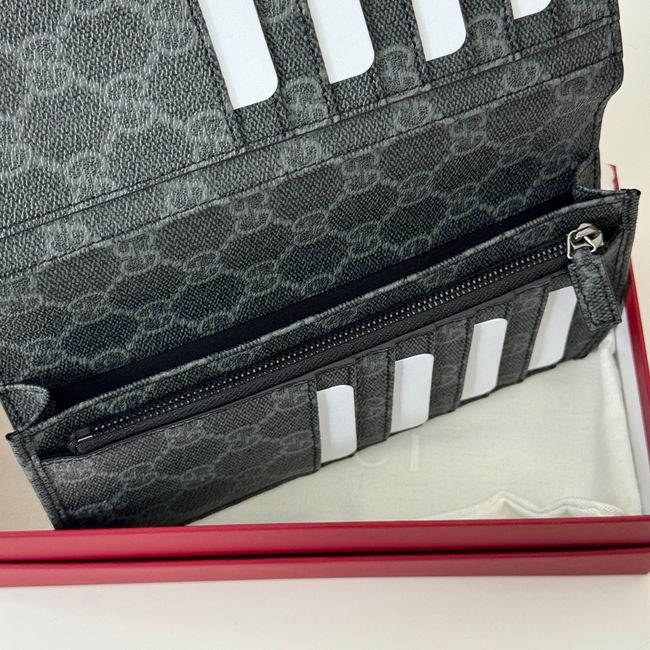 Gucci GG Emblem wallet 818955-2