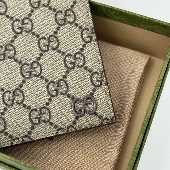Gucci interior GG passport case 795229-6
