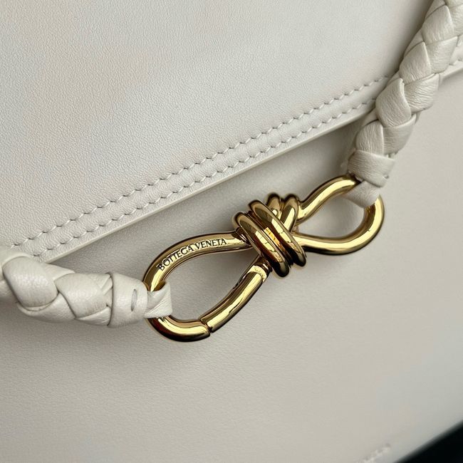 Bottega Veneta Medium Andiamo 09555 Sea salt Bottega Veneta Medium Andiamo 09555 Sea salt