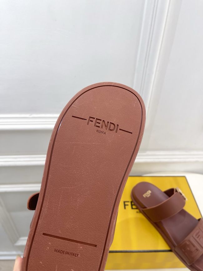 Fendi Womens slide sandal 65094-1