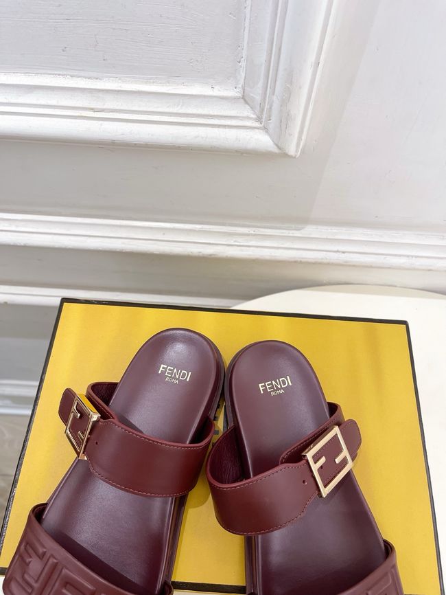 Fendi Womens slide sandal 65094-3