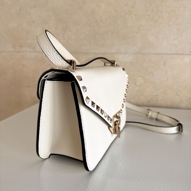 VALENTINO ROCKSTUD Small grained calfskin Shoulder Bag B0T76 Cream VALENTINO ROCKSTUD Small grained calfskin Shoulder Bag B0T76 Cream