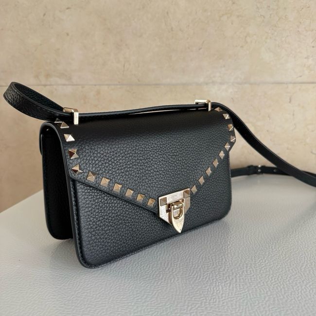 VALENTINO ROCKSTUD Small grained calfskin Shoulder Bag B0T76 black
