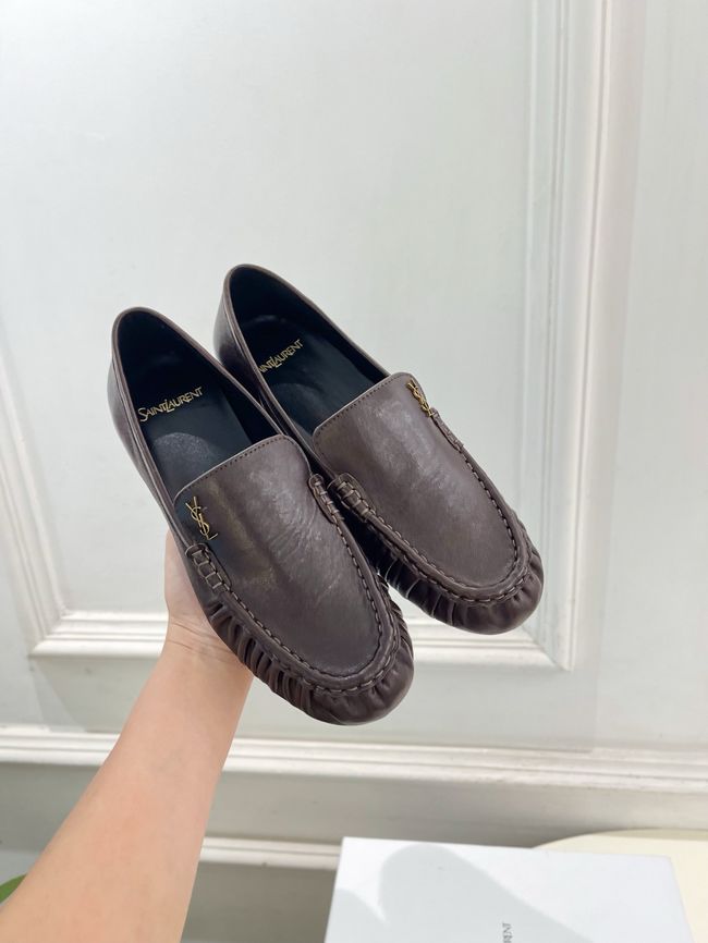 Yves saint Laurent LE LOAFER supple in shiny leather 818908-2