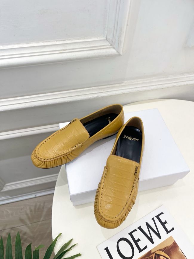 Yves saint Laurent LE LOAFER supple in shiny leather 818908-4