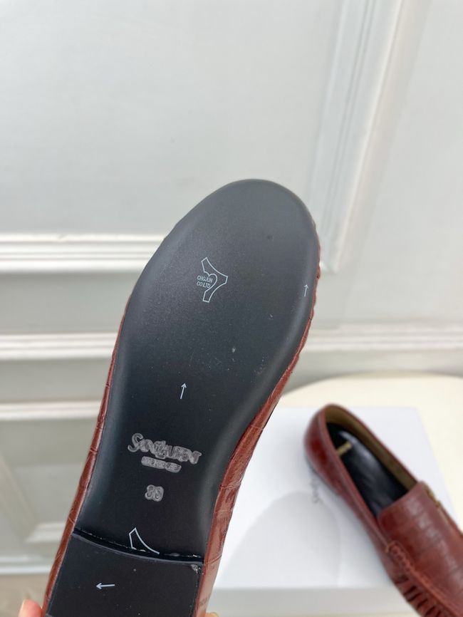 Yves saint Laurent LE LOAFER supple in shiny leather 818908-5