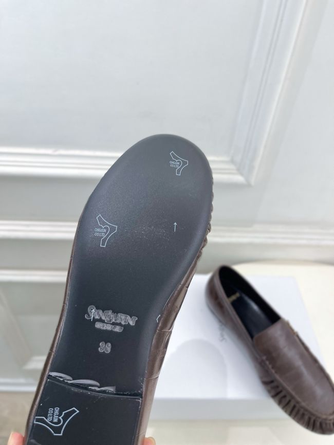 Yves saint Laurent LE LOAFER supple in shiny leather 818908-6