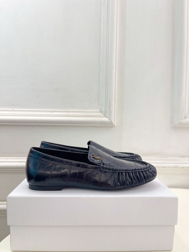 Yves saint Laurent LE LOAFER supple in shiny leather 818908-8
