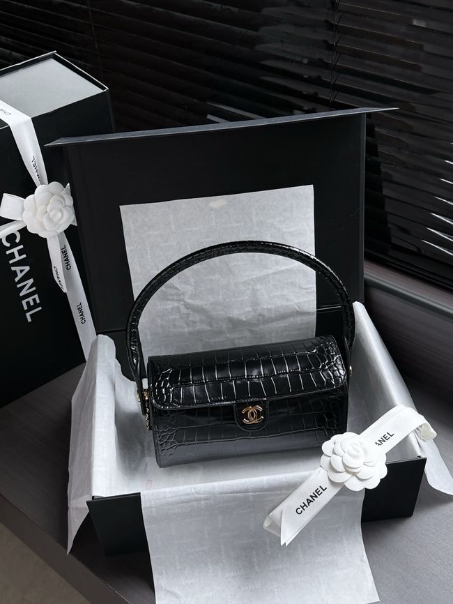 Chanel Clutch with chain Crocodile Embossed AP5294 black