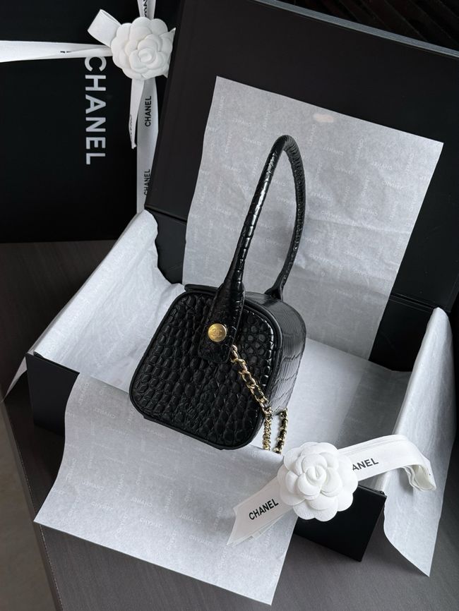 Chanel Clutch with chain Crocodile Embossed AP5294 black Chanel Clutch with chain Crocodile Embossed AP5294 black