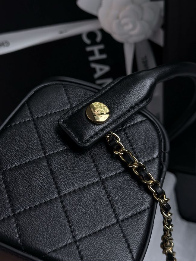 Chanel Clutch with chain AP5294 black Chanel Clutch with chain AP5294 black